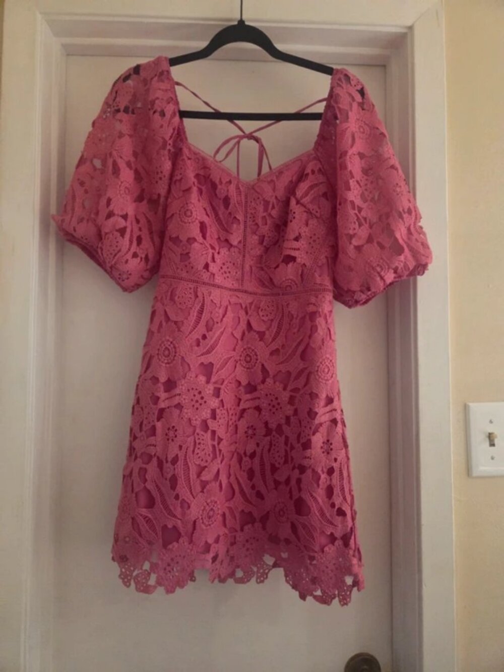 Pink lace dress with puff sleeve - small